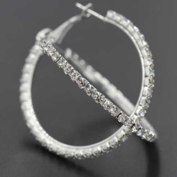 Clearance lightweight Hoop Earrings in silver - Picture 4 of 5